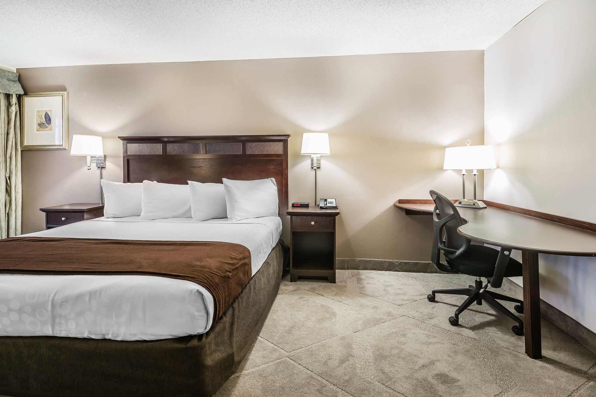 Фото Orlando International Airport Hotel