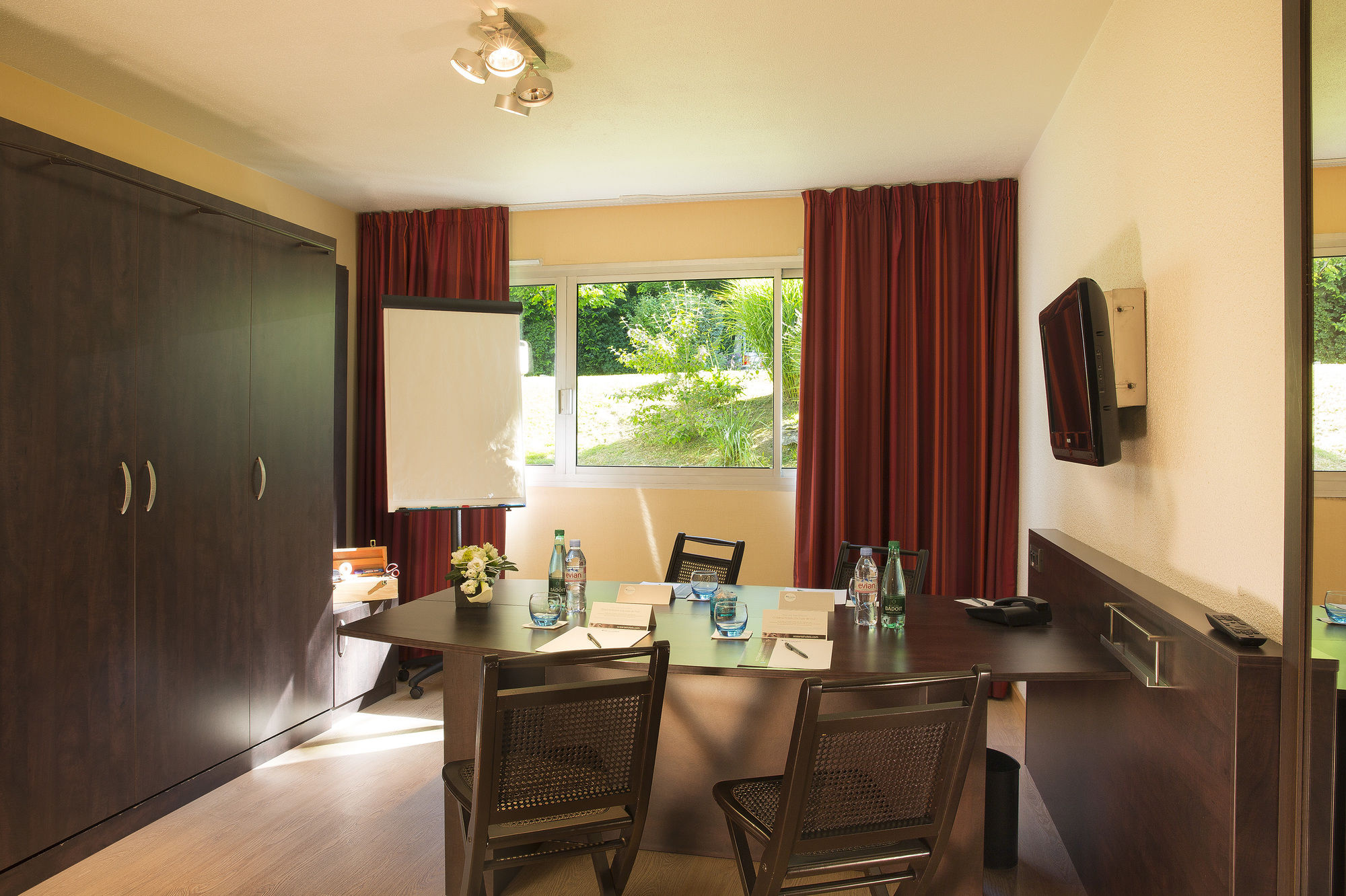 Фото Escale Oceania Brest