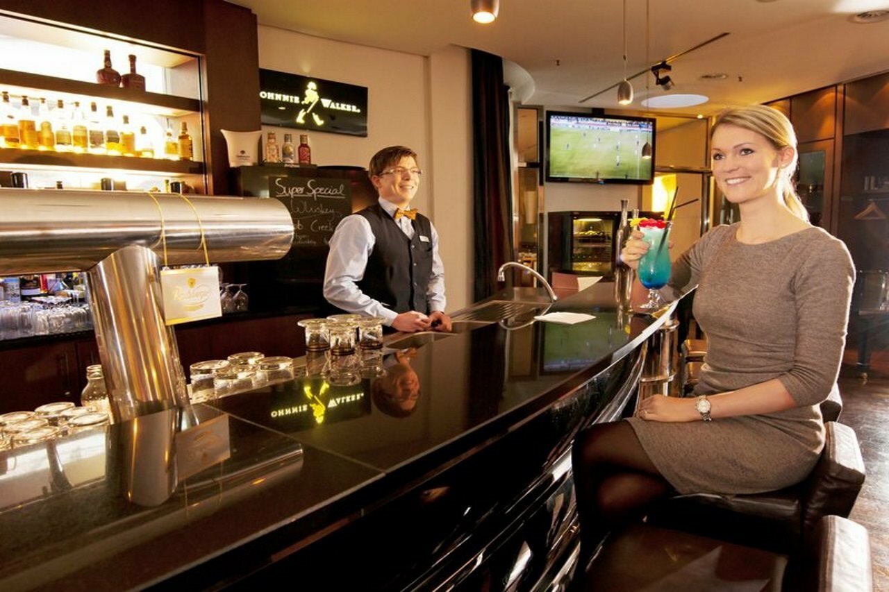 Фото Hotel Dorint An der Messe Koln