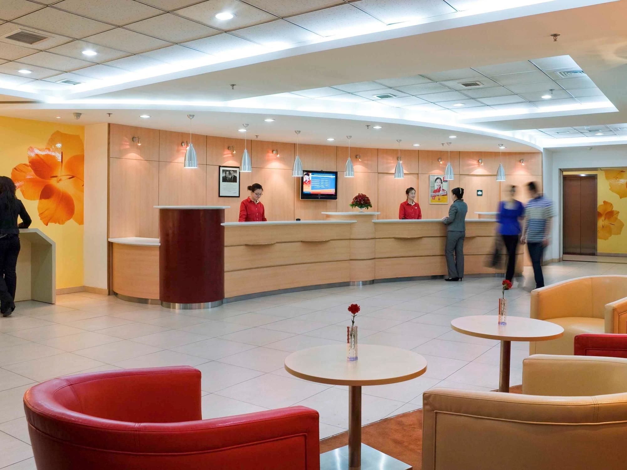 Фото Mercure Harbin Central Street Sophia Church