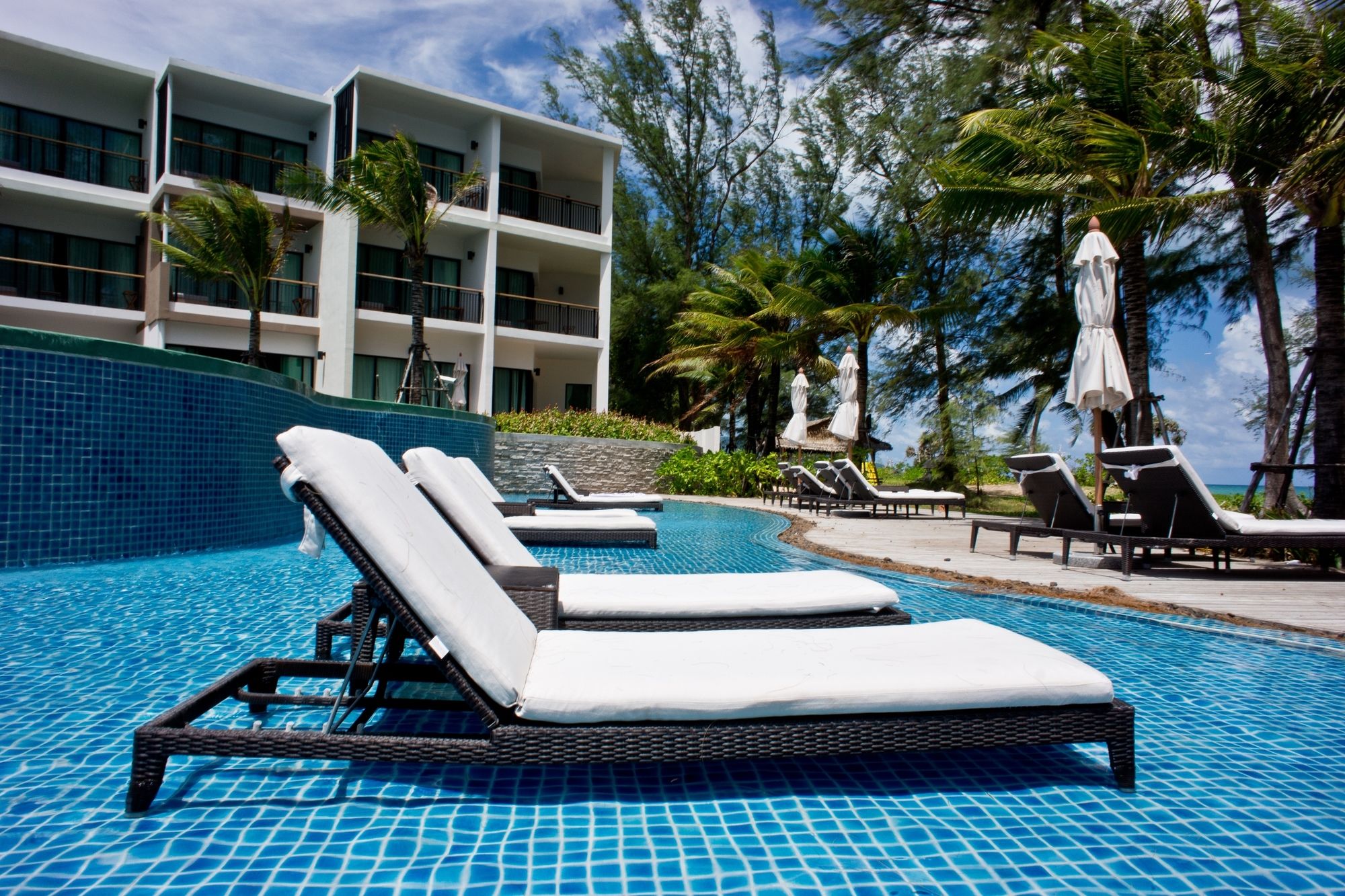 Фото Holiday Inn Resort Phuket Mai Khao Beach