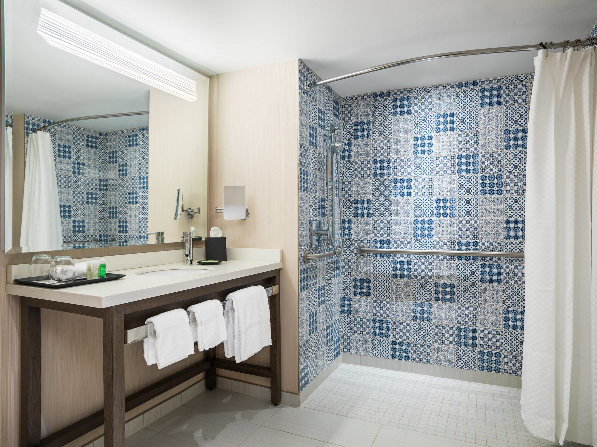 Фото The Westin Cleveland Downtown