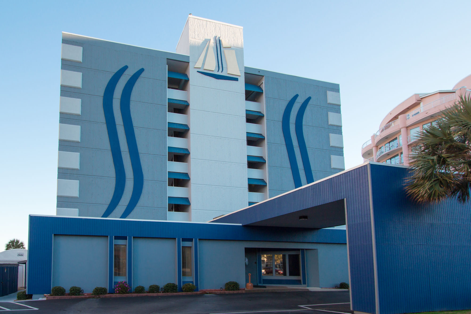 Фото Schooner Beach and Racquet Club by Capital Vacations