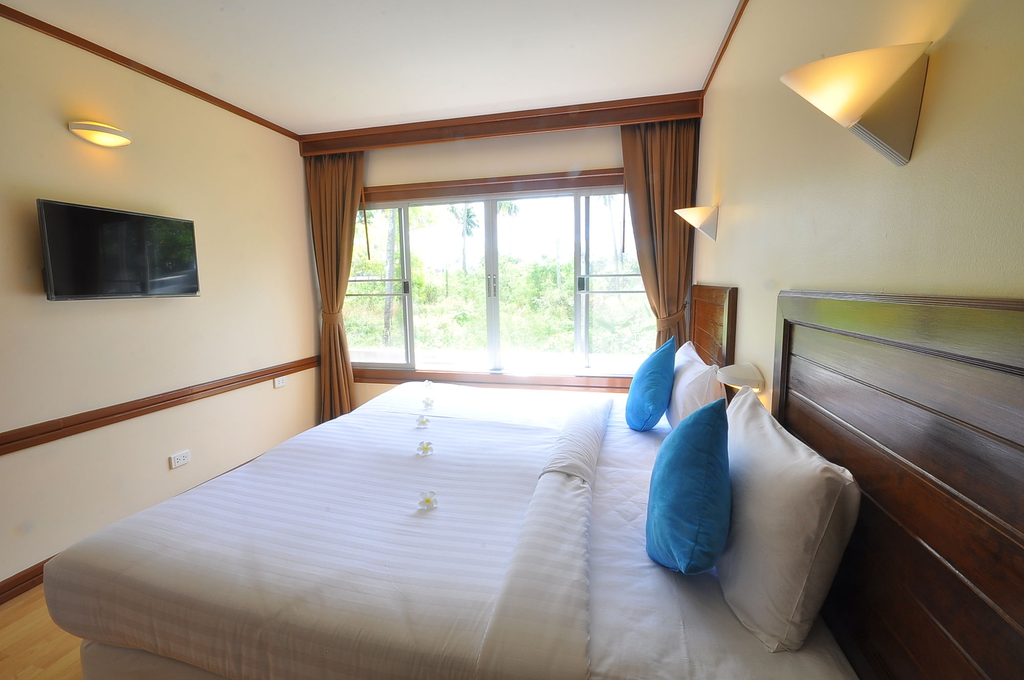 Фото Isle Beach Resort