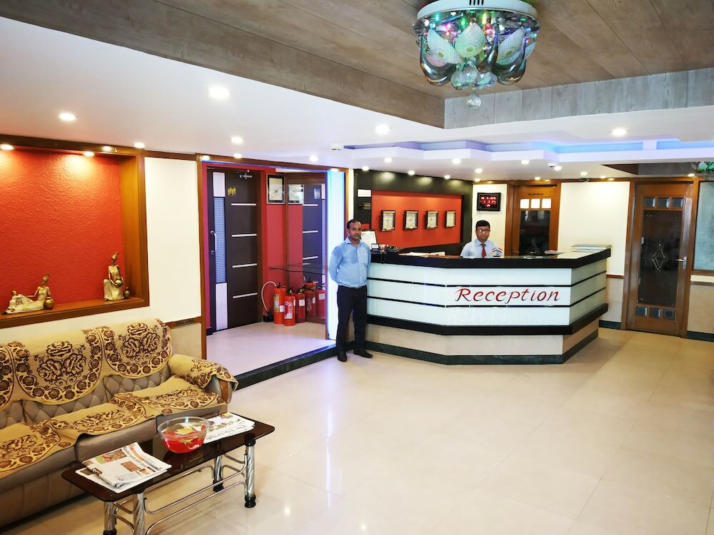 Фото Отель Executive Tower