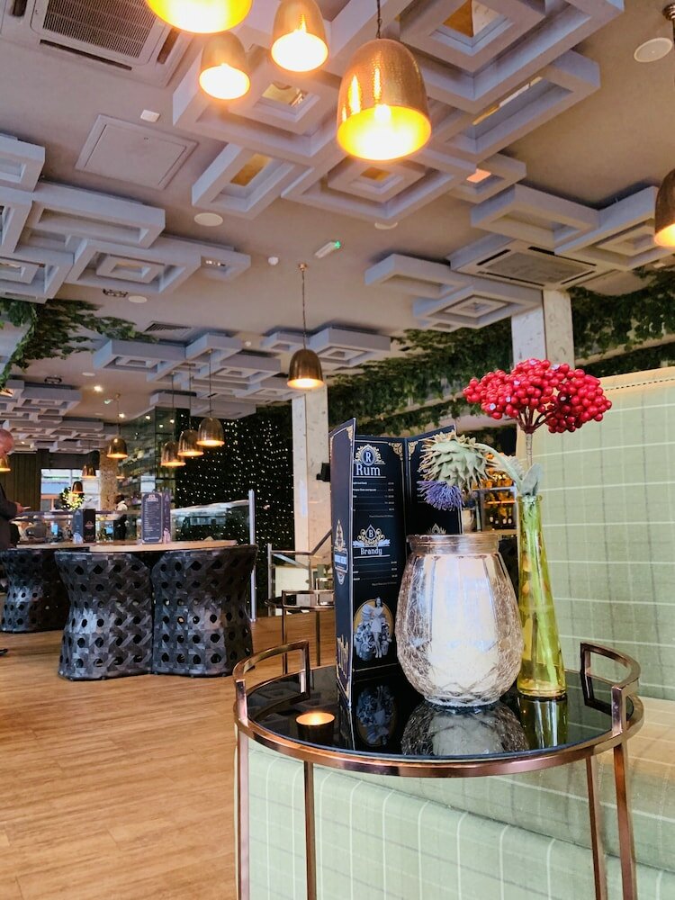 Фото Sir Thomas Hotel