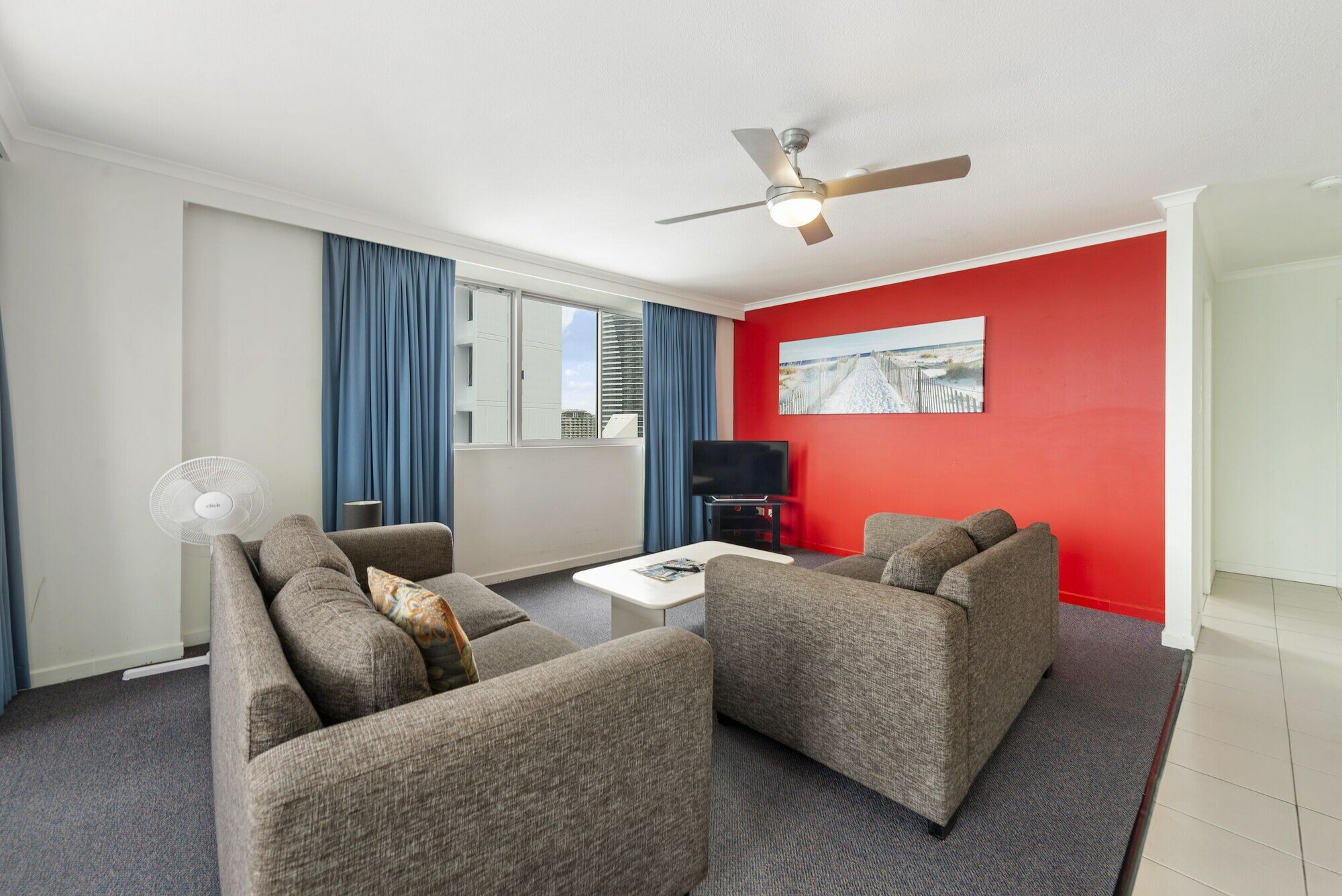 Фото Sandpiper Apartments