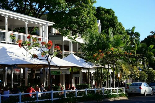 Гостиница Coral Sea Villas Hotel в Порту-Дугласе