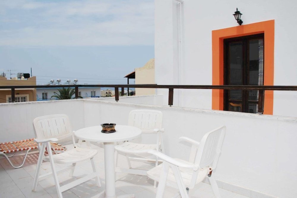 Фото Апарт-Отель Creta Mar-Gio Apts