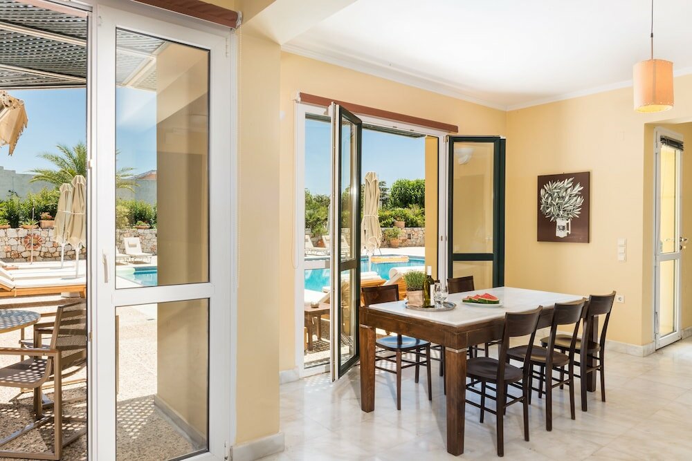 Фото Daphnis Villas