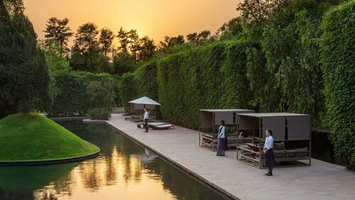 Гостиница The Roseate New Delhi в Дели