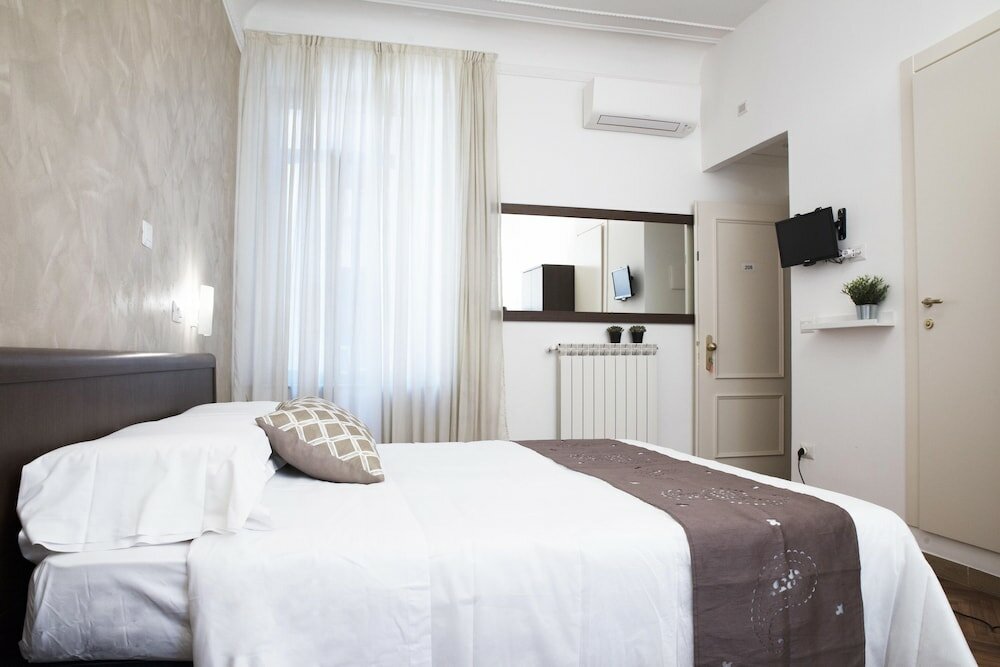 Фото Hotel Capri