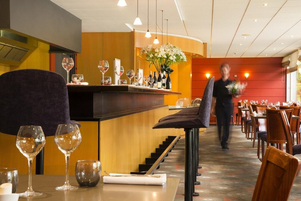 Фото Escale Oceania Brest