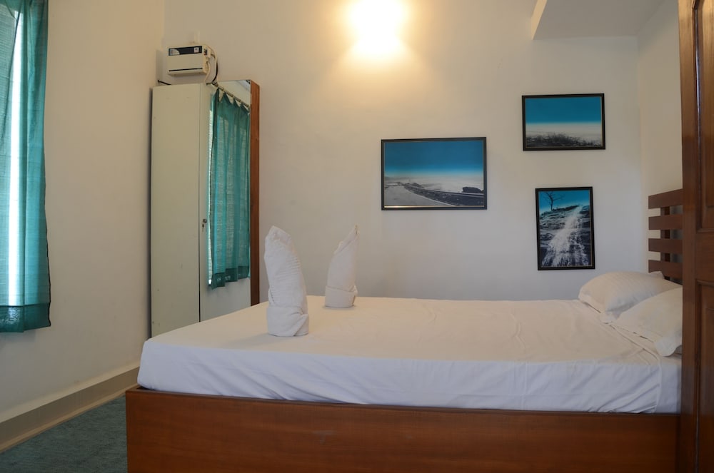 Фото A's Holiday Beach Resort