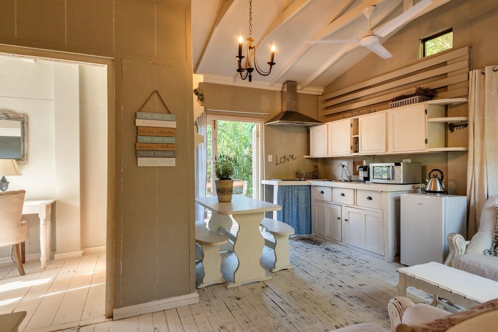 Фото Petite Provence B&b