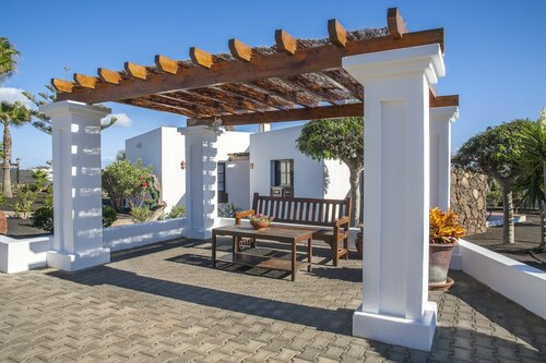 Внешний вид отеля Jardines del Sol в Яйсе, фото 2