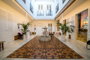 Гостиница Hotel Madinat в Кордове