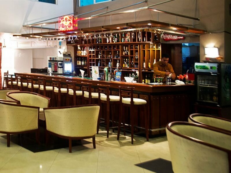 Фото Global Towers Hotel & Apartments