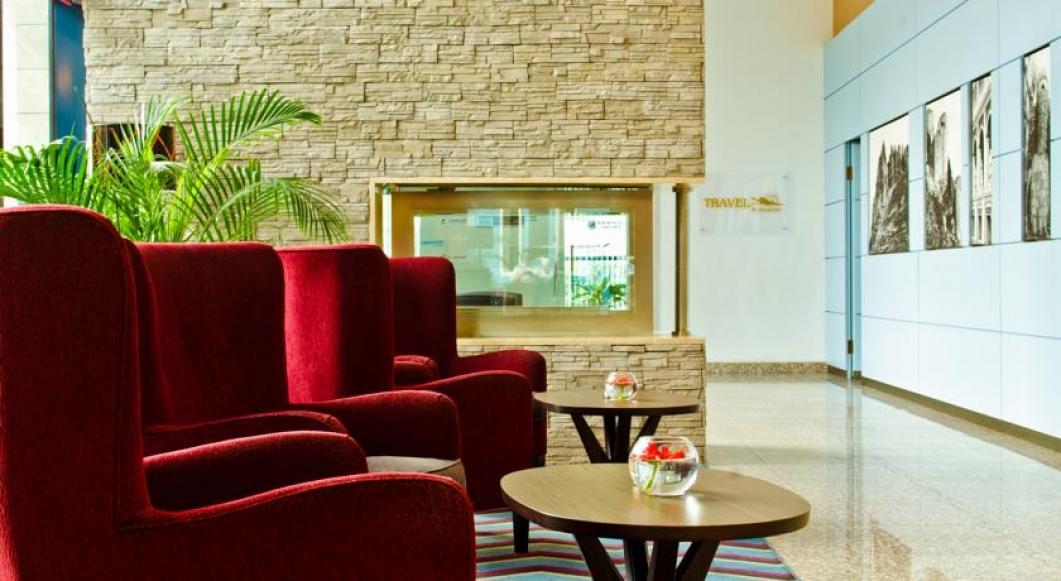 Фото Chirag Plaza