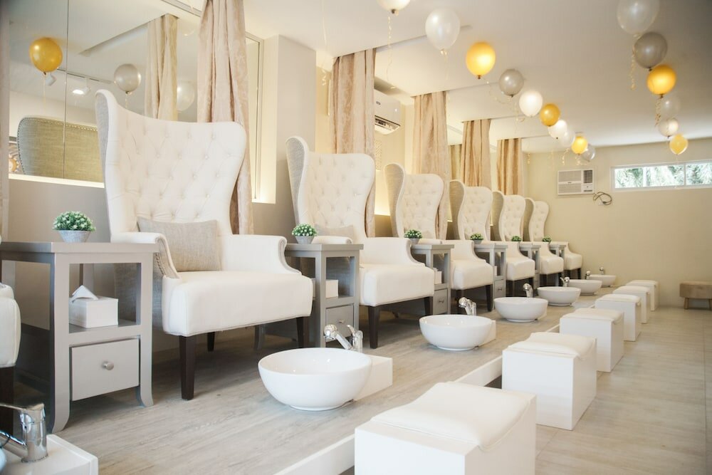 Фото Mellow Apartelle and Tourist Inn