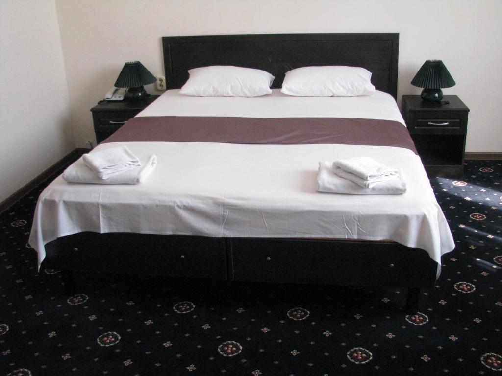 Фото Отель Максимус