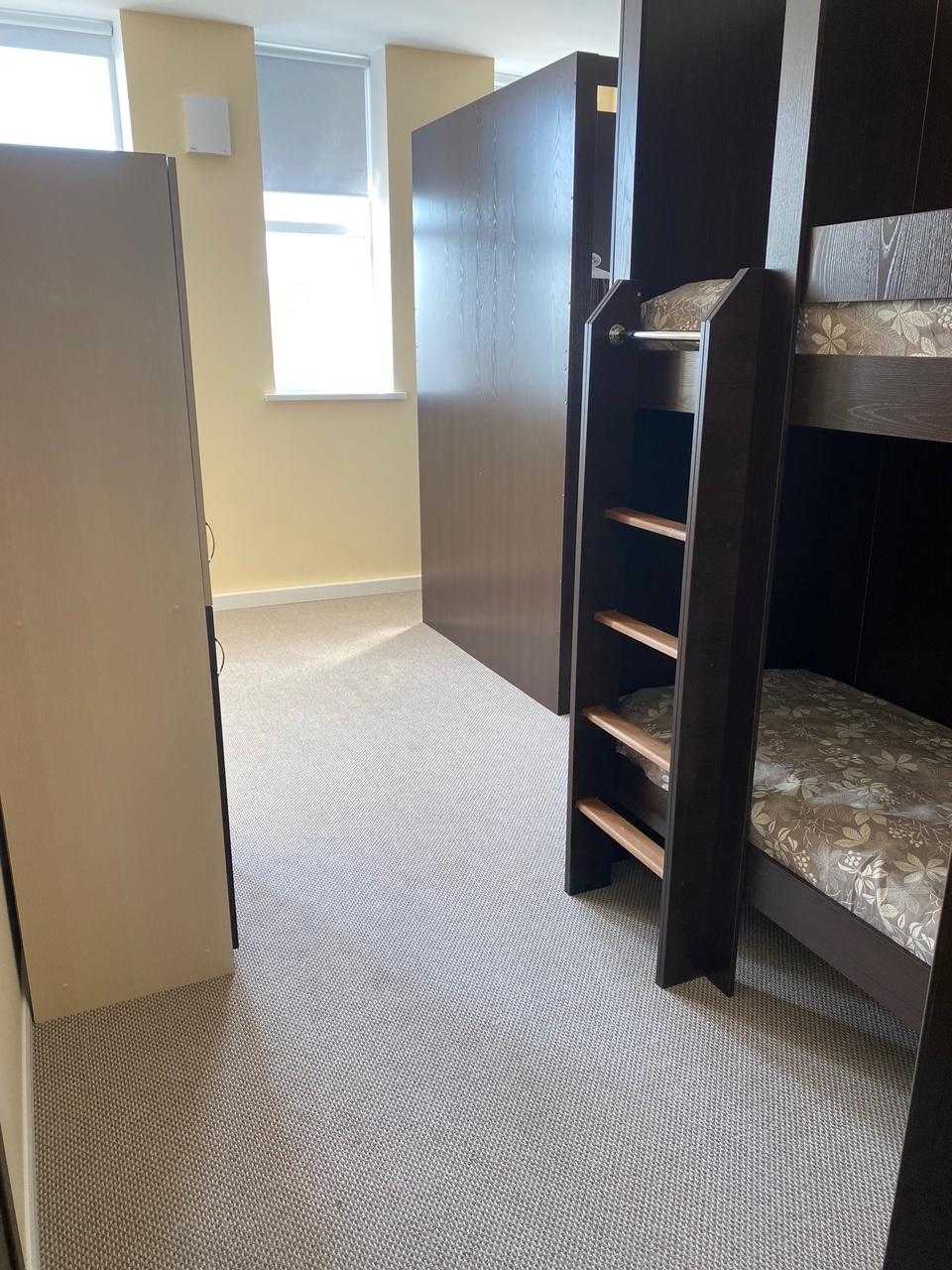 Фото Полуостров