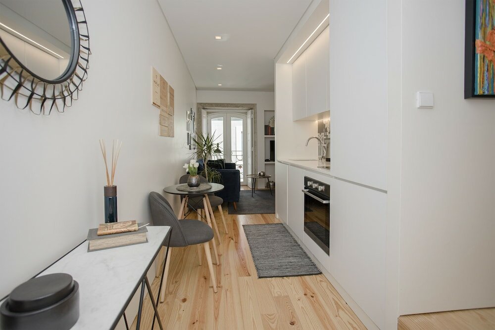 Фото Liiiving in Porto - Cozy & Chic Downtown