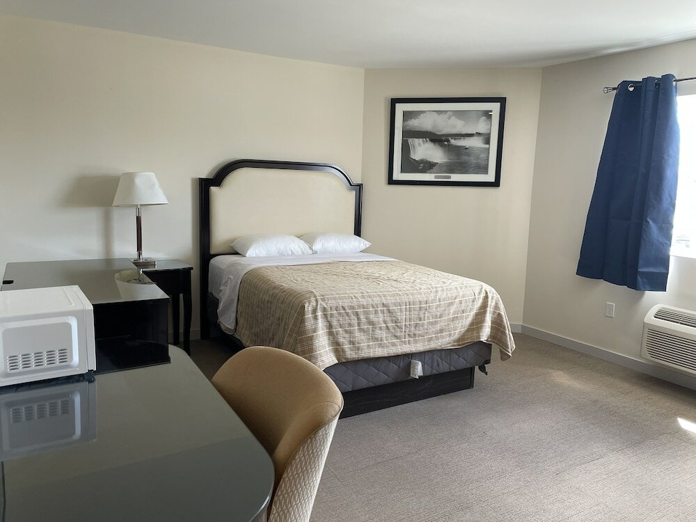 Фото Big Bird Inn Wawa, SureStay Collection by Best Western