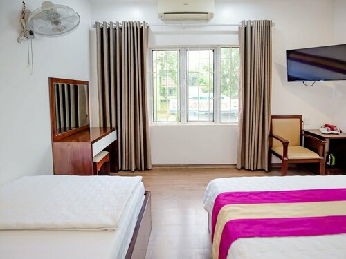 Гостиница Phuong Nam Hotel Aeon Mall Long Bien