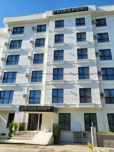 Гостиница Petra Port Hotel в Тузле