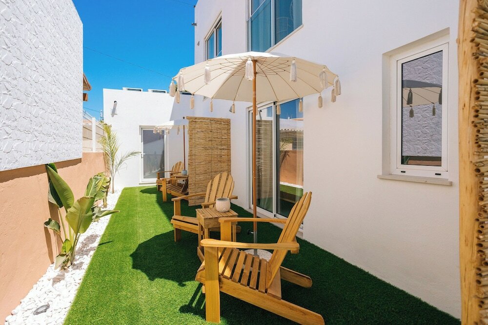 Фото Coral Botique Suites