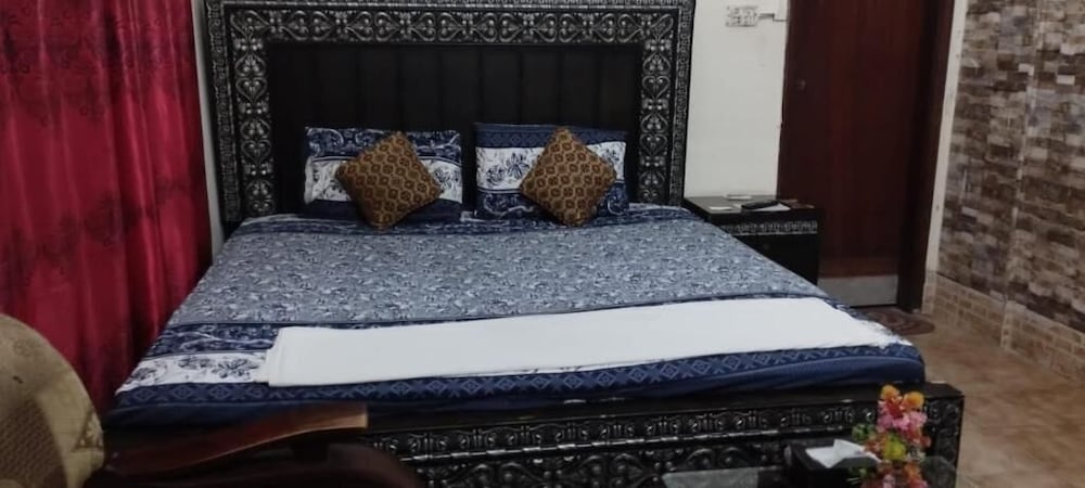 Фото Embassy inn Guest House Hyderabad