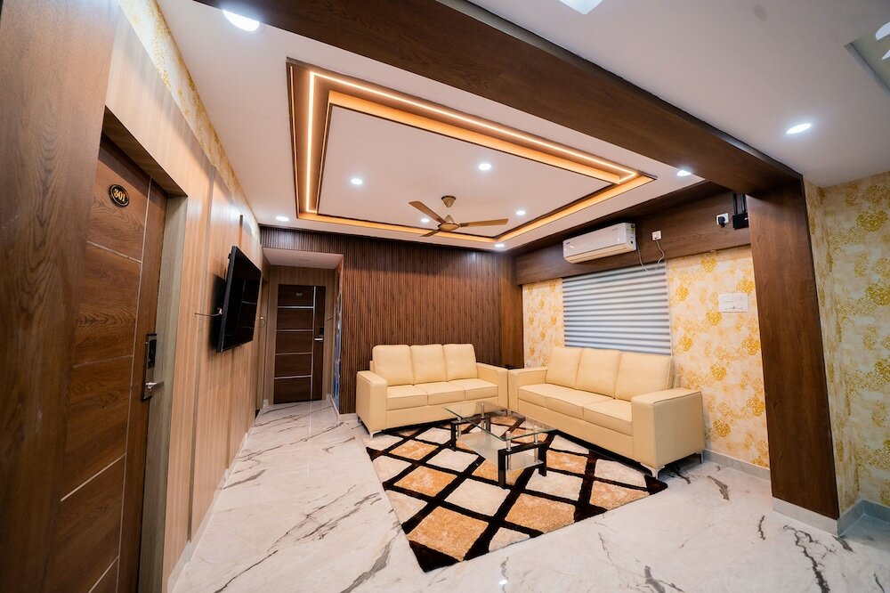 Фото Fabhotel Brk Iconic Residency