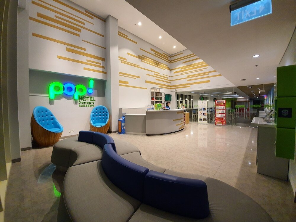 Фото Pop! Hotel Diponegoro Surabaya