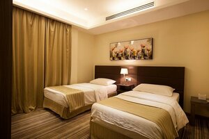 Гостиница Grand Lily Hotel Suites