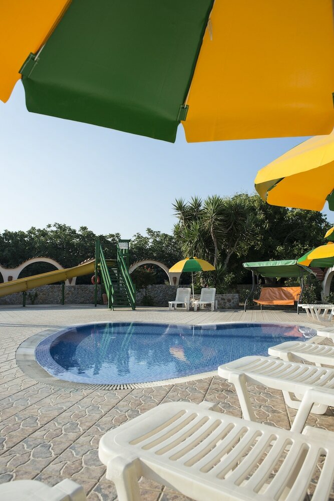 Фото Fili Hotel Apartments