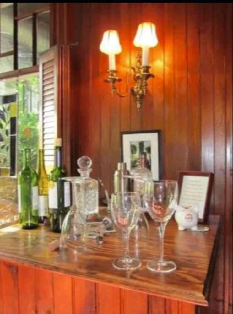 Фото Faunbrook Bed & Breakfast