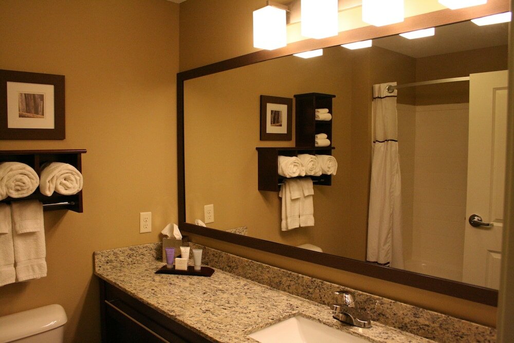 Фото Grandstay Hotel And Suites Morris