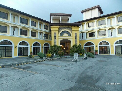 Гостиница Planta Centro Bacolod Hotel & Residences в Баколоде