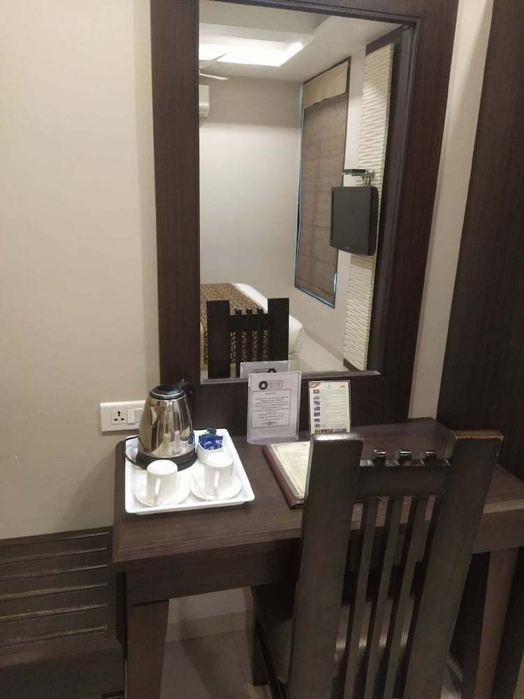 Фото Hotel Shree Narayana