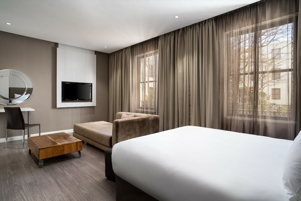 Фото Protea Hotel Cape Town Waterfront Breakwater Lodge