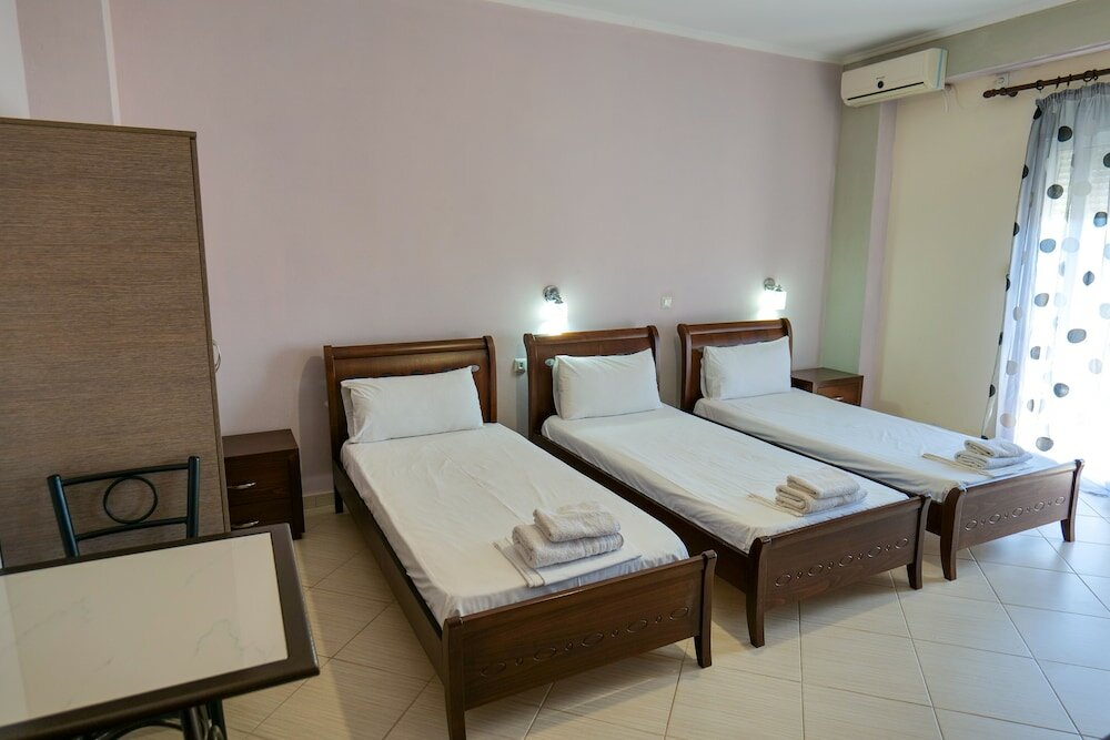 Фото Hotel Chris