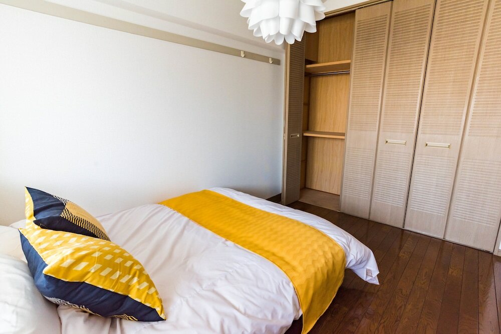 Фото Universal Bay Condominium