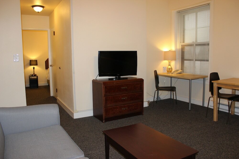 Фото Washington Plaza Apartments