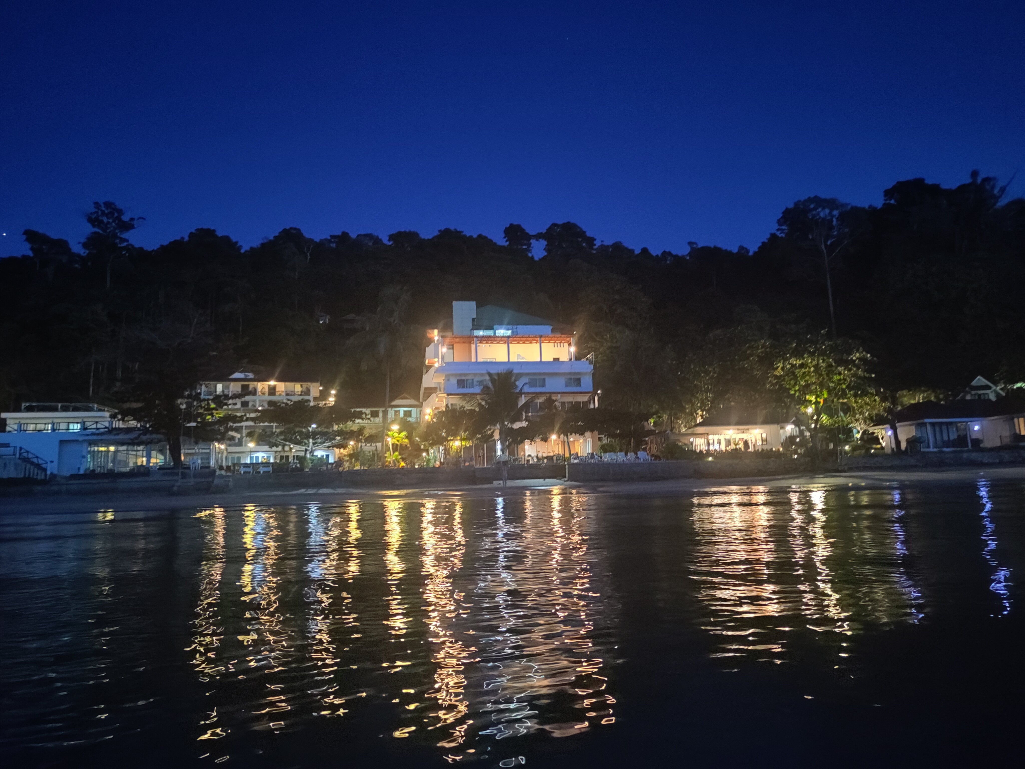 Фото Mam Kai Bae Beach Resort