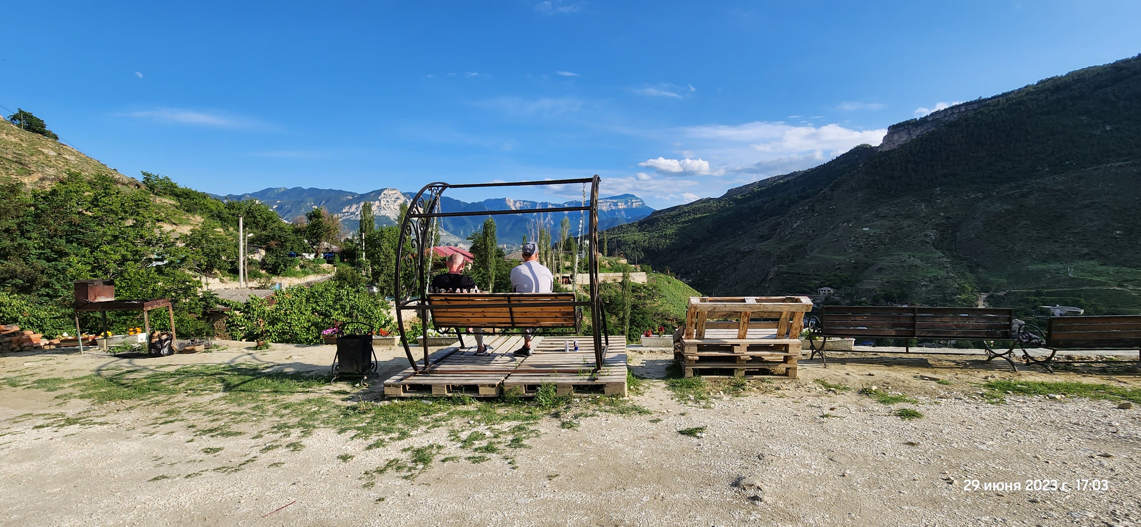 Фото У Зайнаб