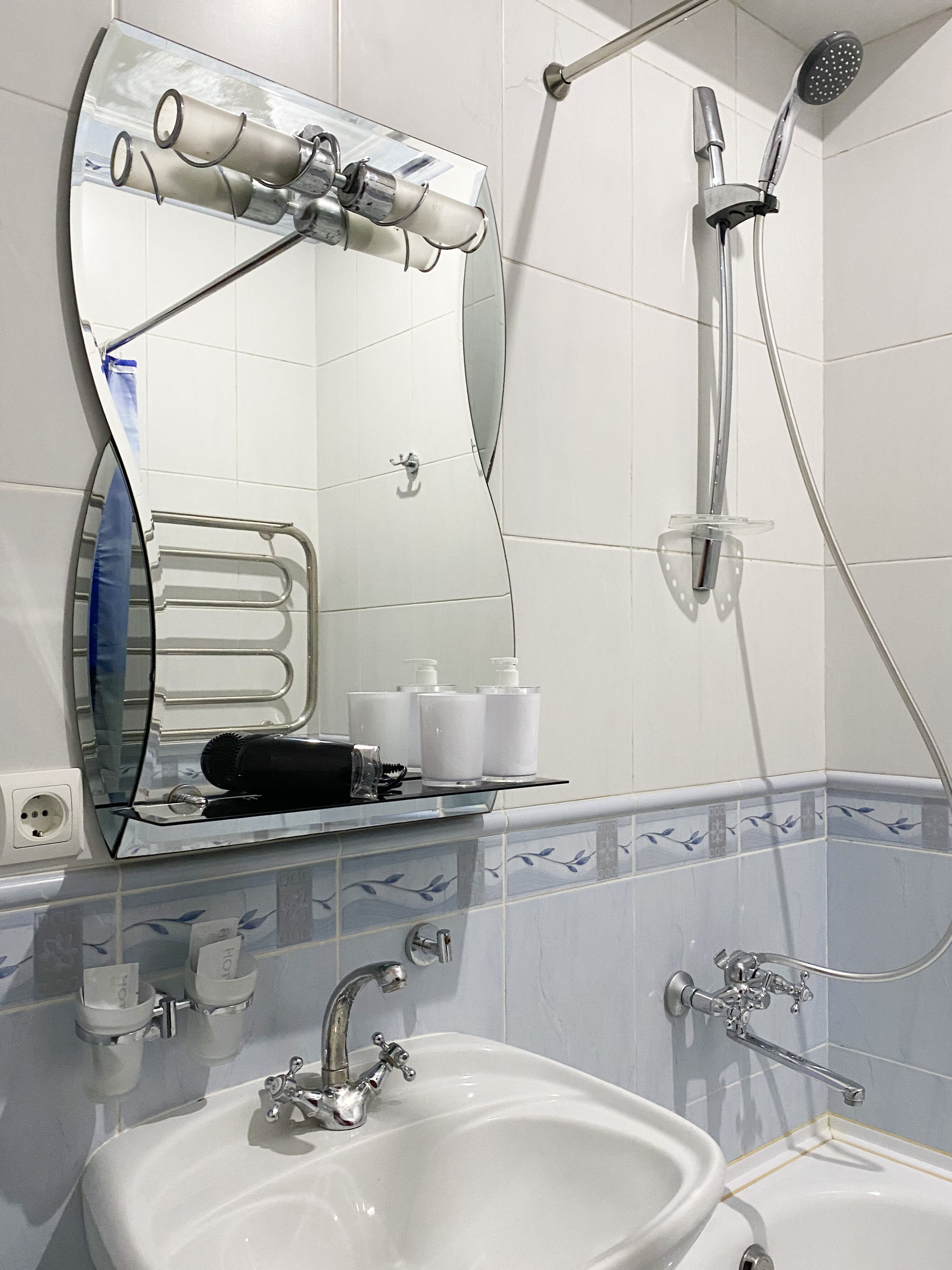 Фото Счастье жить в самом сердце Севастополя в яркой квартире