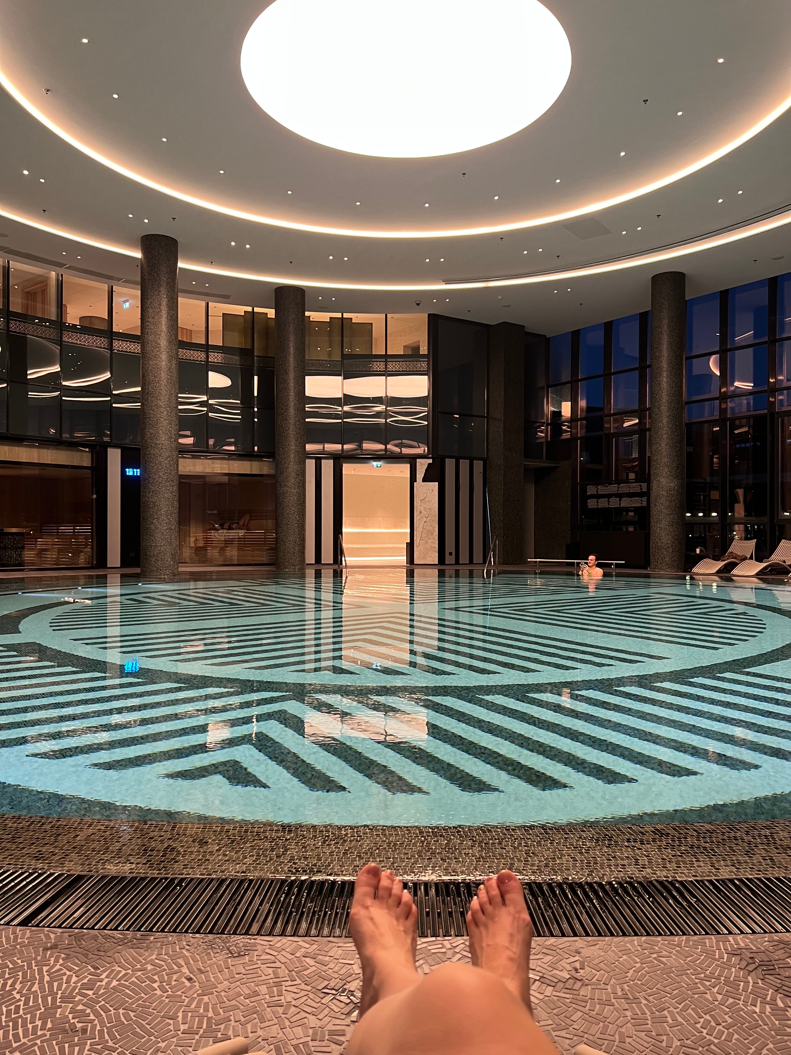 Фото Paragraph Freedom Square, a Luxury Collection Hotel