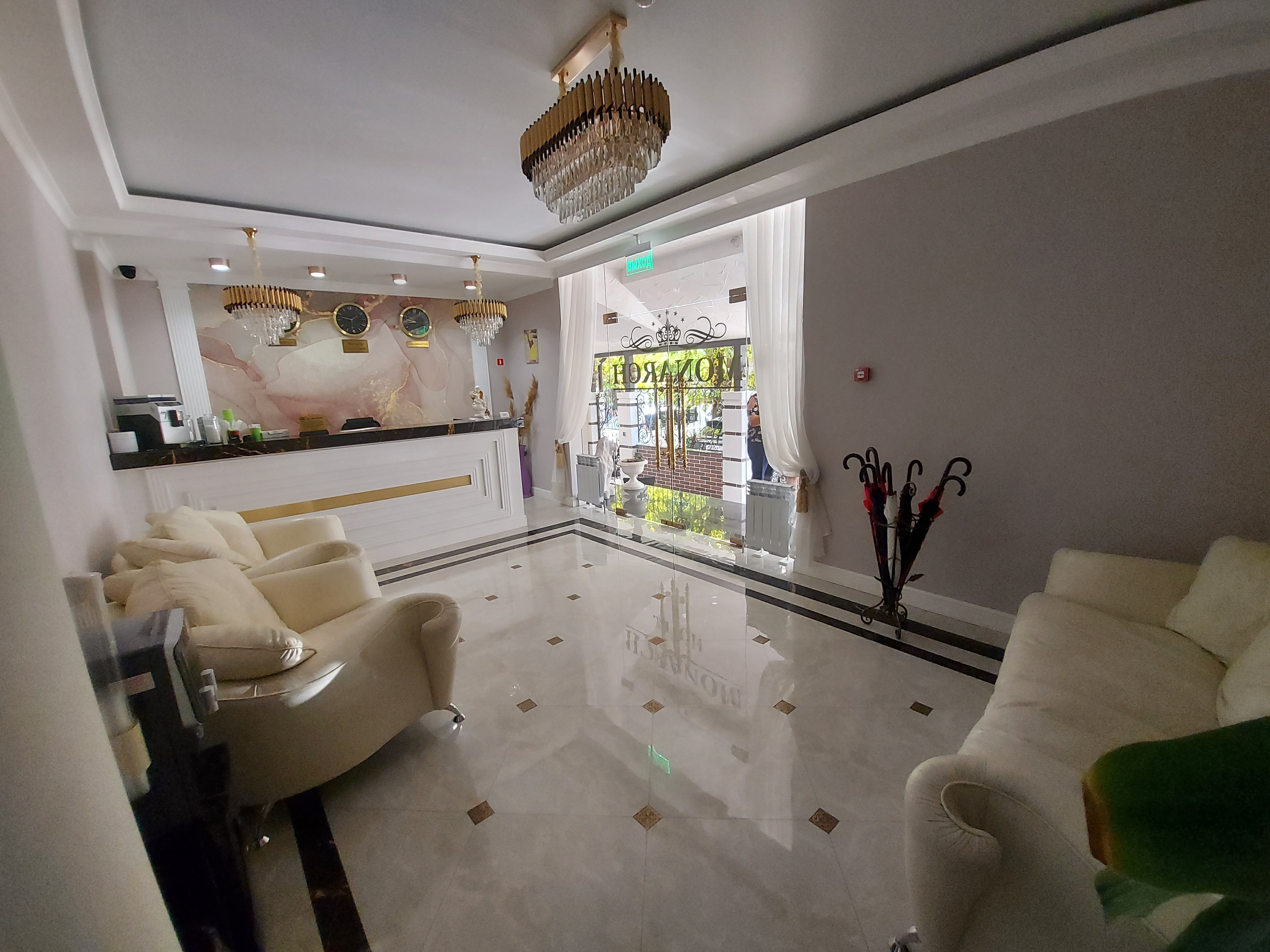 Фото отеля 2