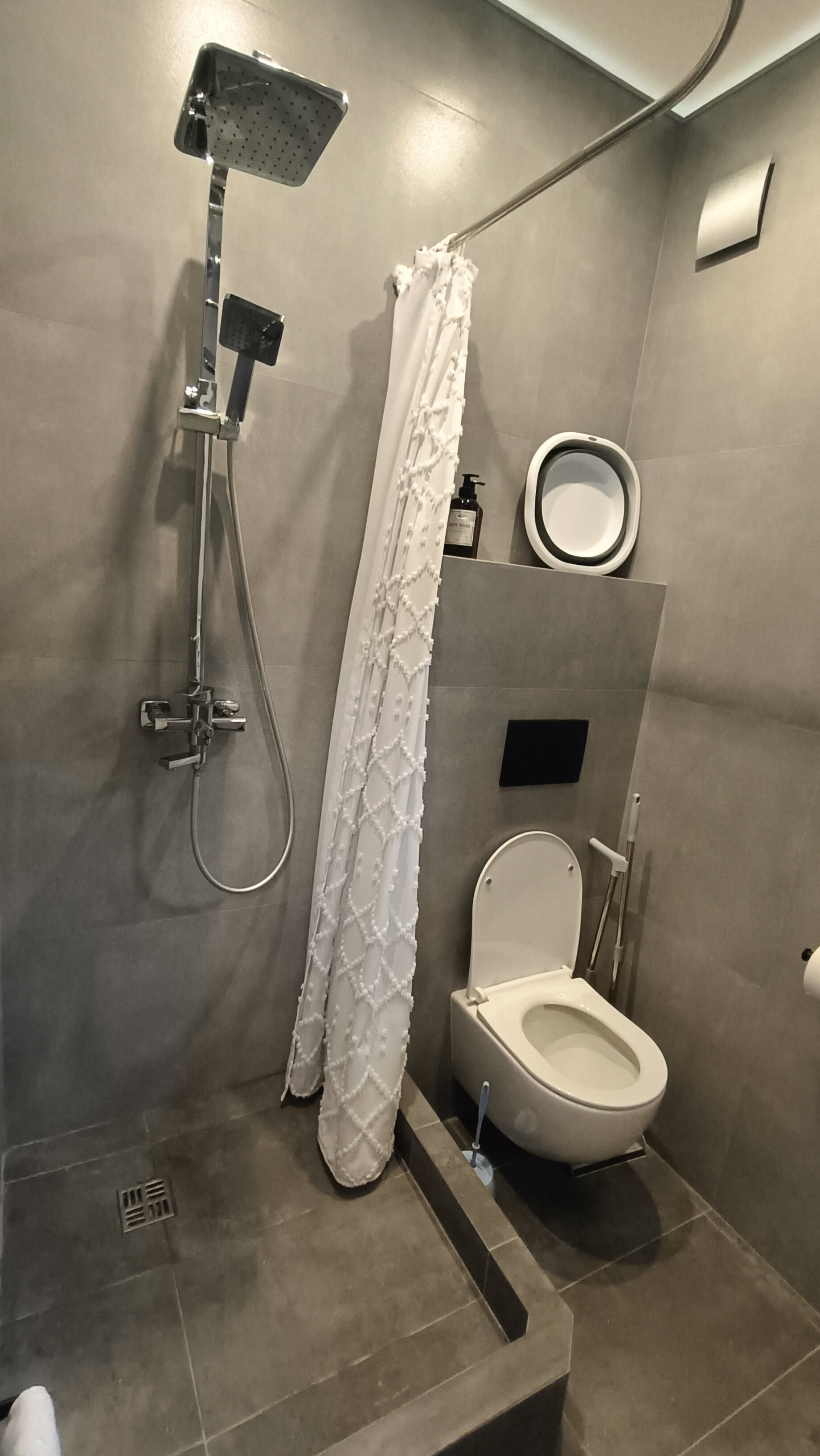 Фото Август